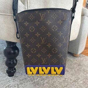LV cruiser messenger